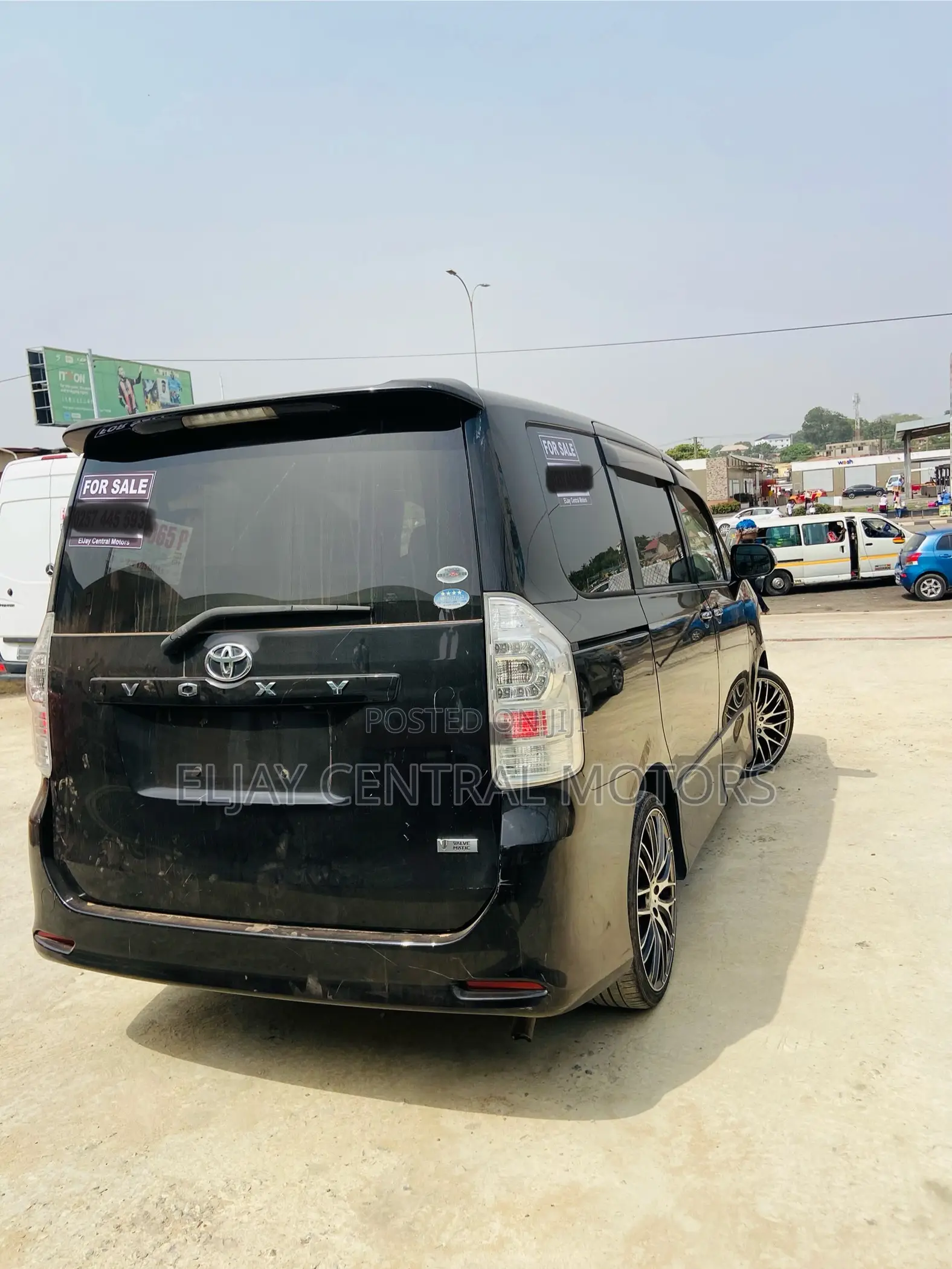Toyota Voxy 2013 Black