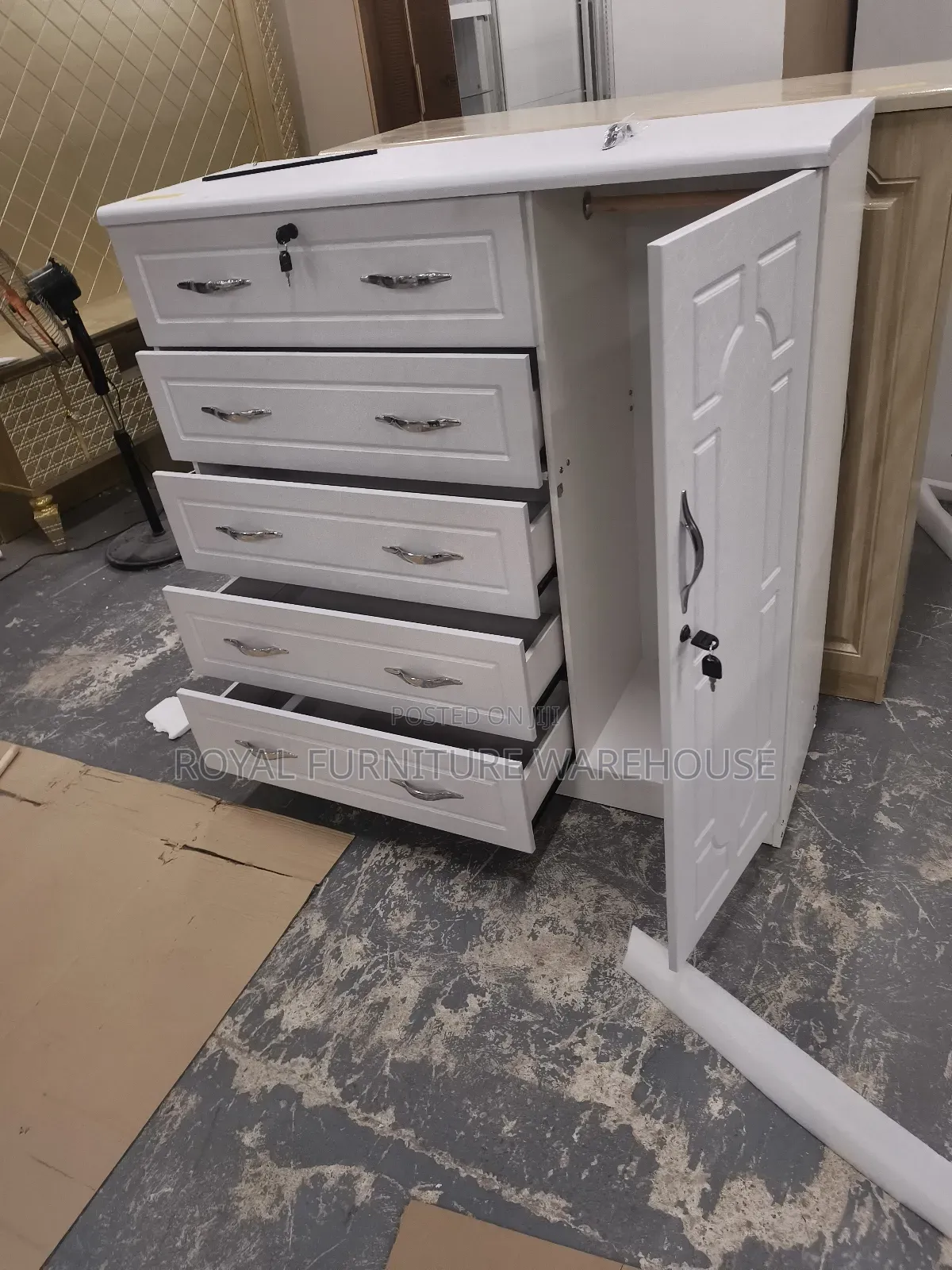 Storage Wardrobe (5 Drawers and Hanging Spot)