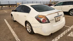 Nissan Altima 2.5 2009 White