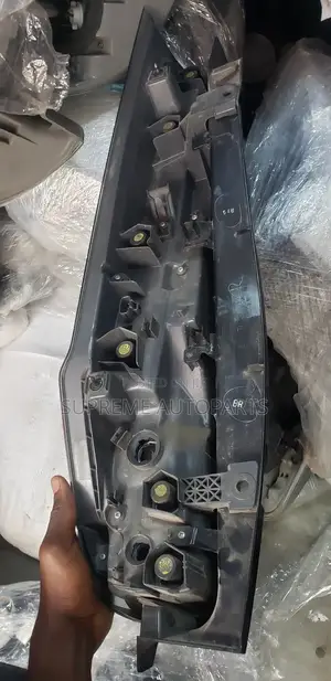 Toyota Voxy 2015,2016,2017 Taillight