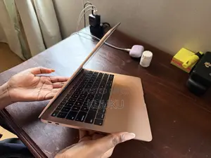 Laptop Apple MacBook Air 2018 8GB Intel Core i5 SSD 256GB