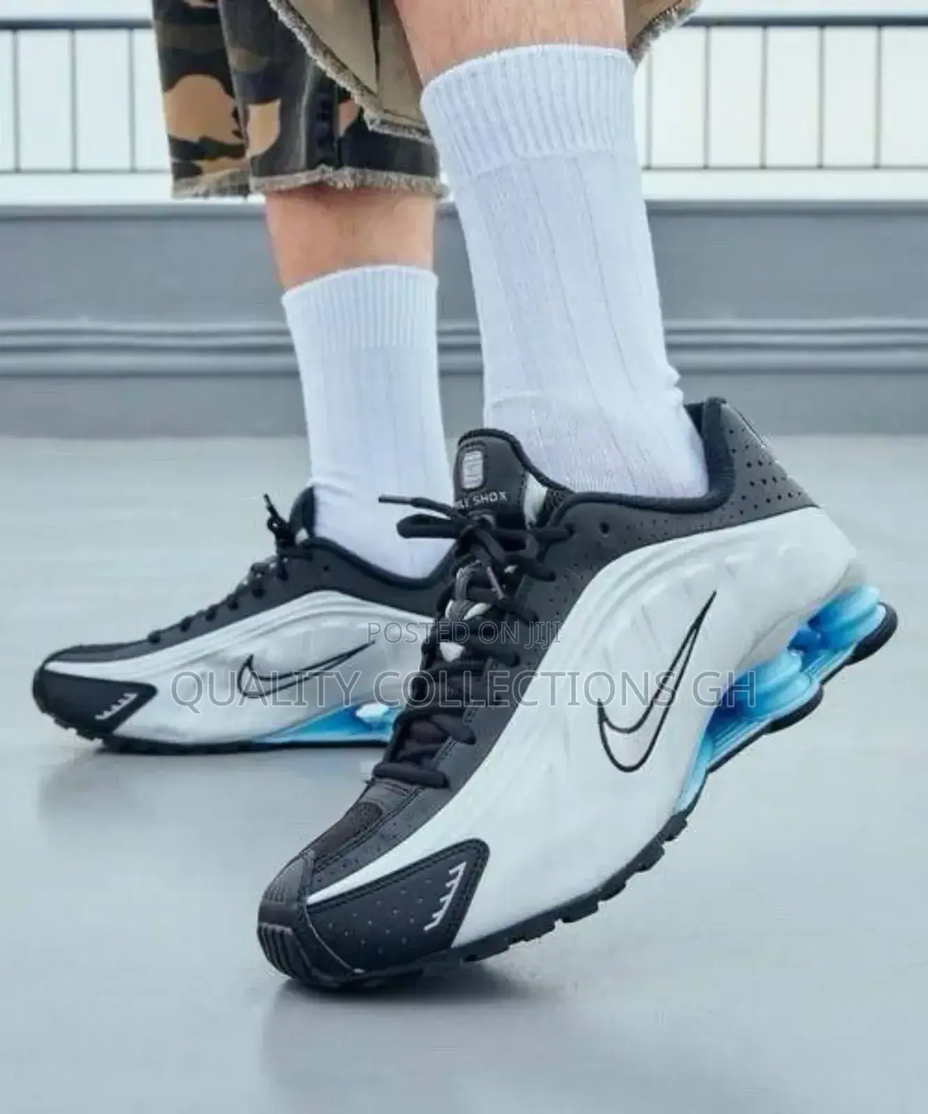 Nike Shox R4 White and Black