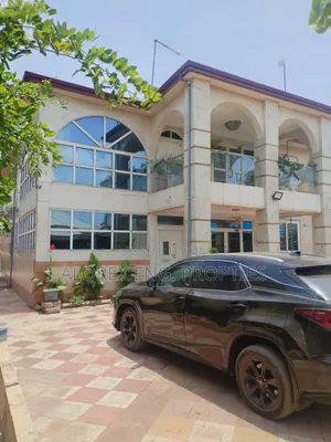 9bdrm House in Commandos $270,000, Adenta for sale