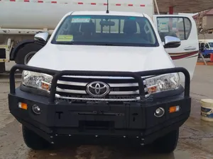 Toyota Hilux Revo Double Cab Deisel 2.4 AWD 2019 White