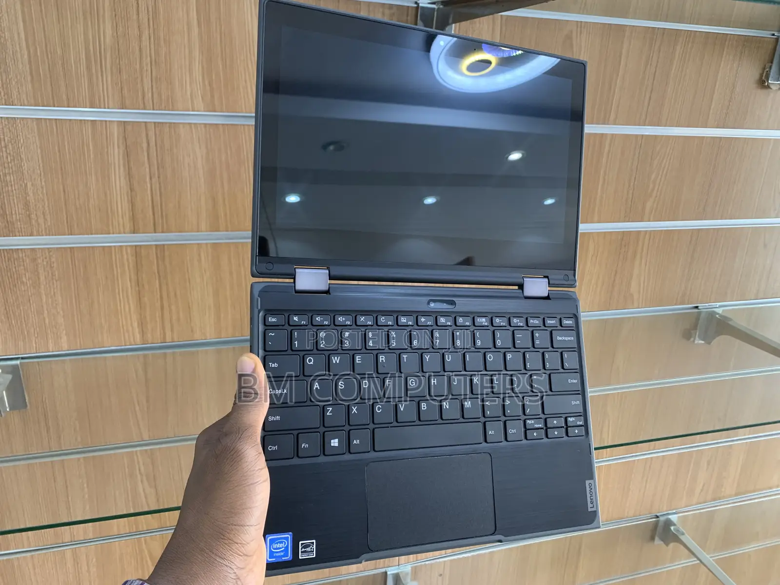 Laptop Lenovo 300e 4GB Intel Celeron SSD 128GB