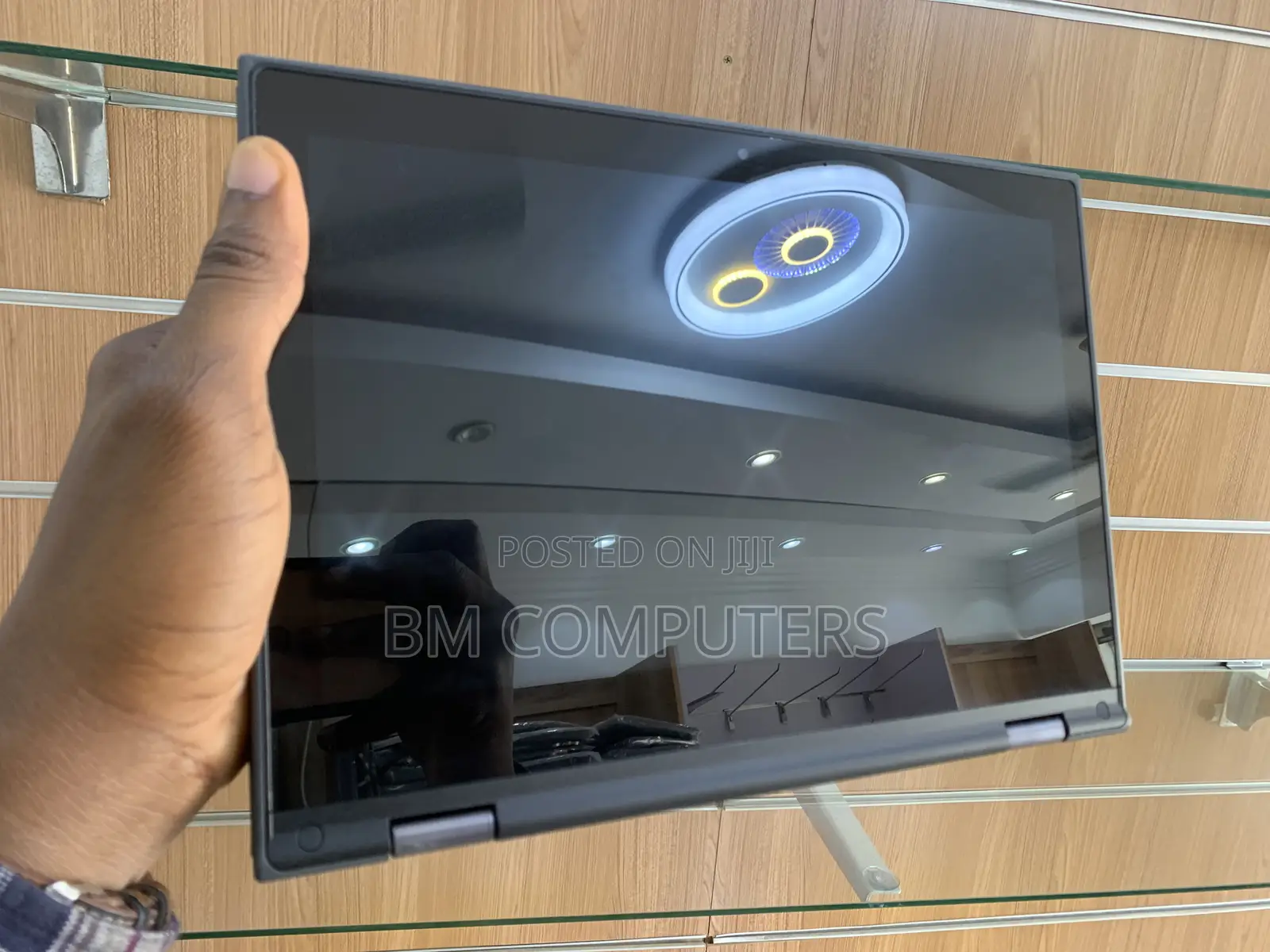 Laptop Lenovo 300e 4GB Intel Celeron SSD 128GB