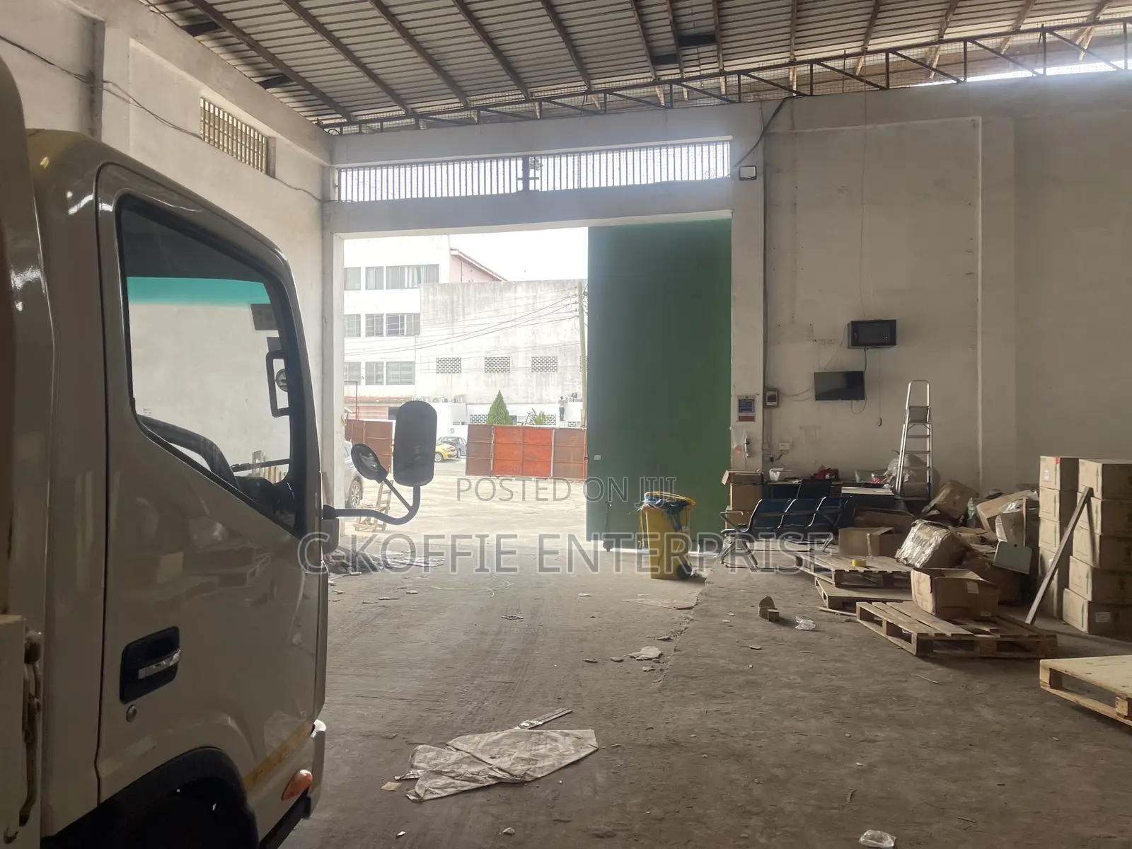 Warehouse of 750 SQM Located at North Kaneshie