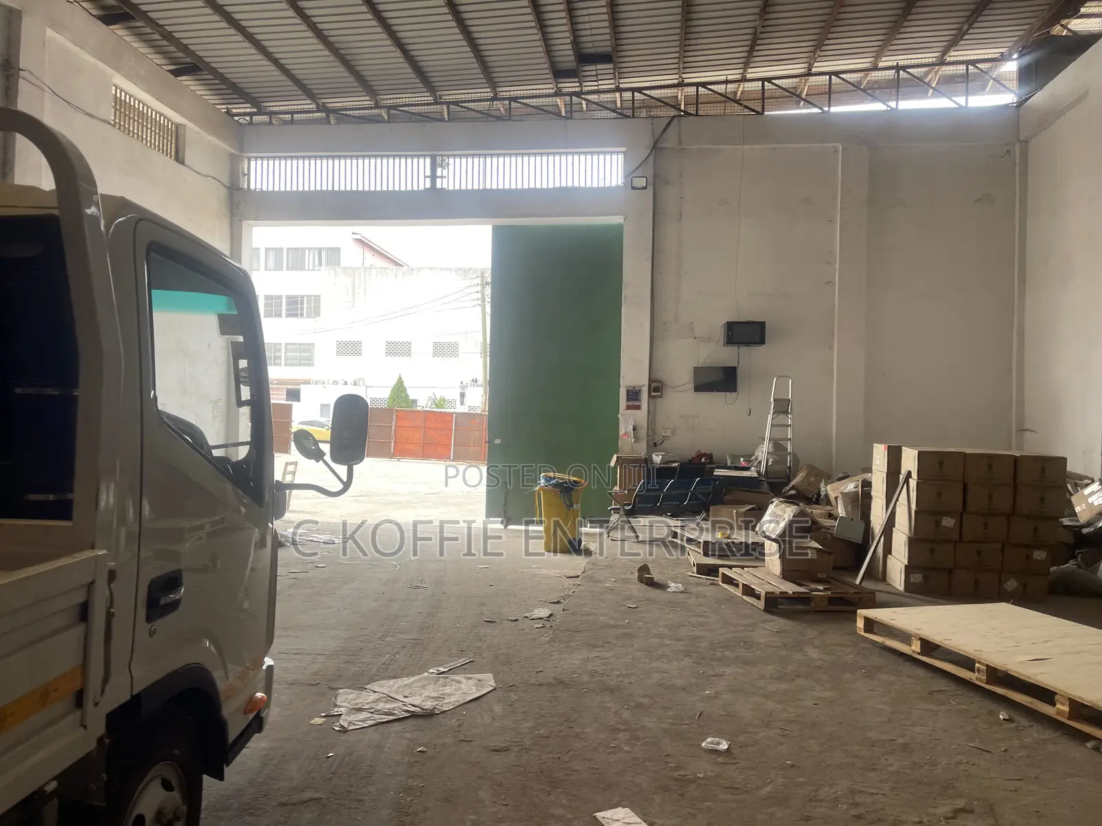 Warehouse of 750 SQM Located at North Kaneshie