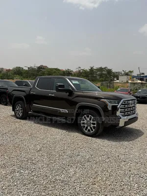 Toyota Tundra 1794 Edition CrewMax 6.5' Bed 2024 Gold