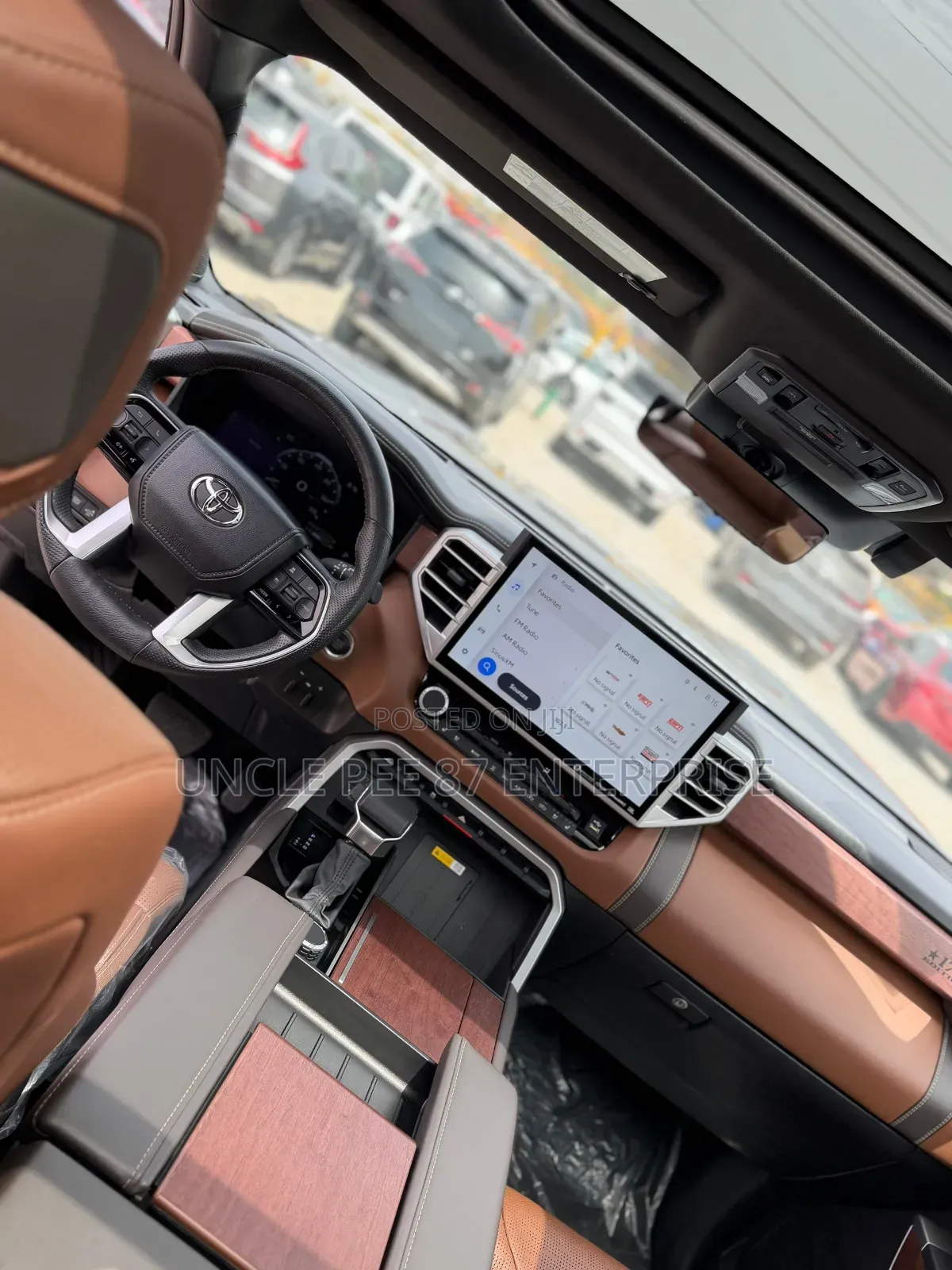Toyota Tundra 1794 Edition CrewMax 6.5' Bed 2024 Gold