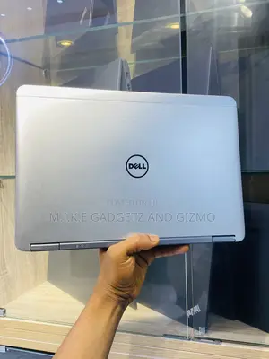 Laptop Dell Latitude E7240 8GB Intel Core i5 SSD 256GB