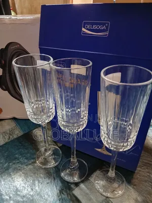 Elegant Clear Wine Glass – Durable Stylish Wine Glass