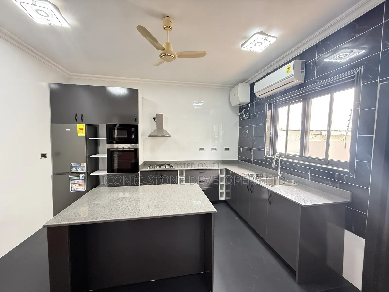 4bdrm Townhouse / Terrace in East Legon for rent