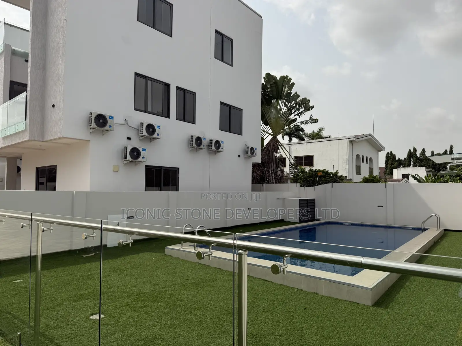 4bdrm Townhouse / Terrace in East Legon for rent