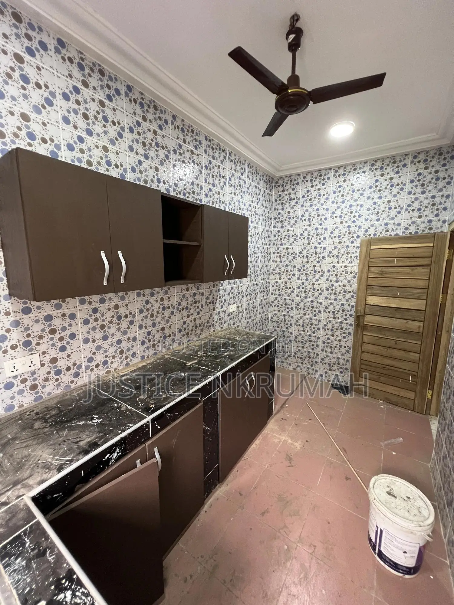 2bdrm Apartment in Mr Justice Estate, Dansoman for rent
