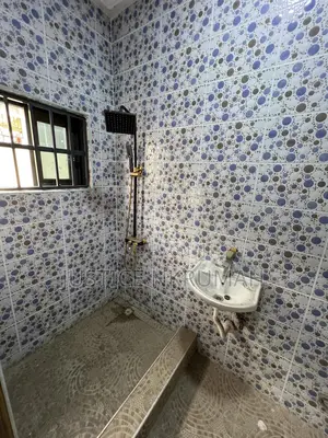 2bdrm Apartment in Mr Justice Estate, Dansoman for rent