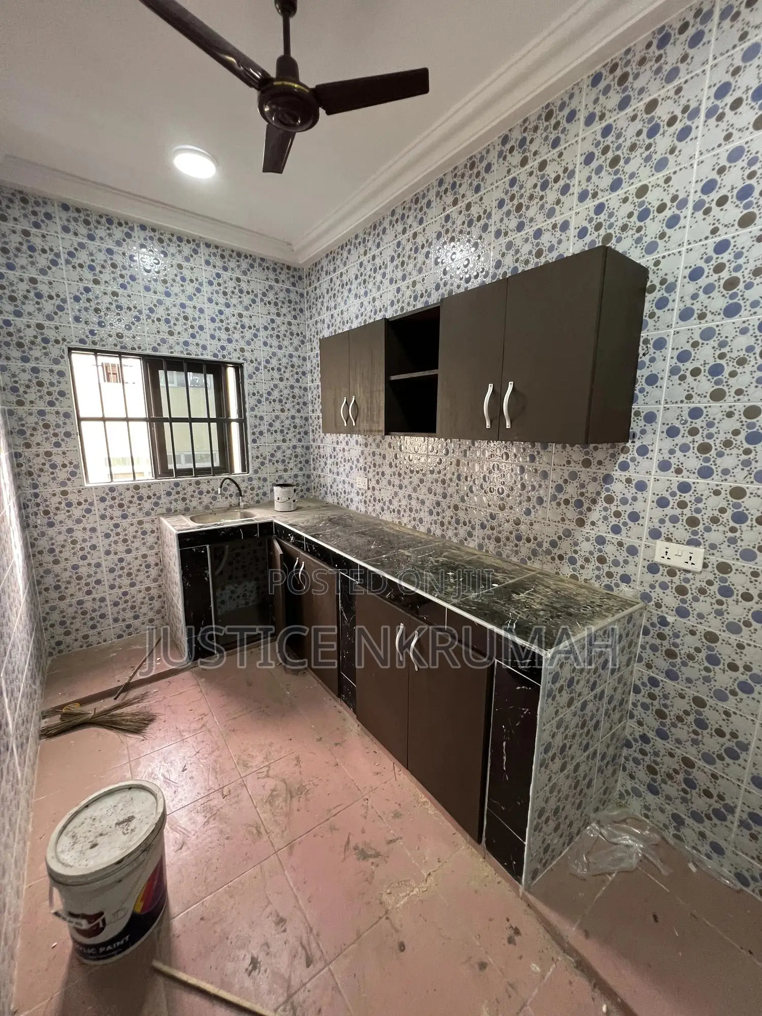 2bdrm Apartment in Mr Justice Estate, Dansoman for rent