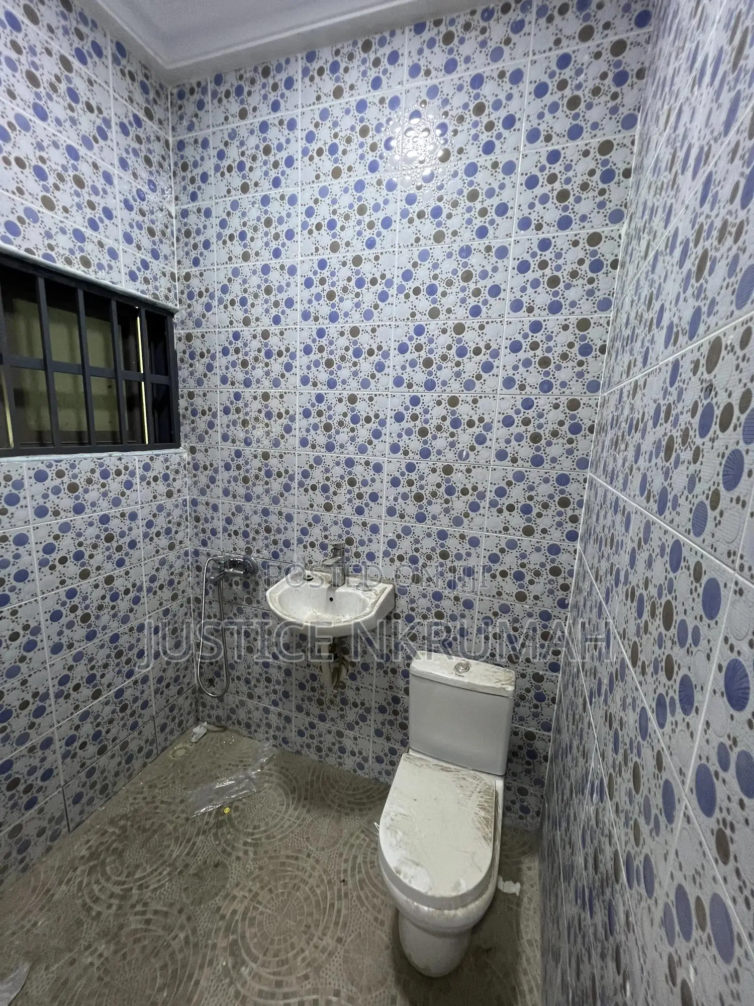 2bdrm Apartment in Mr Justice Estate, Dansoman for rent