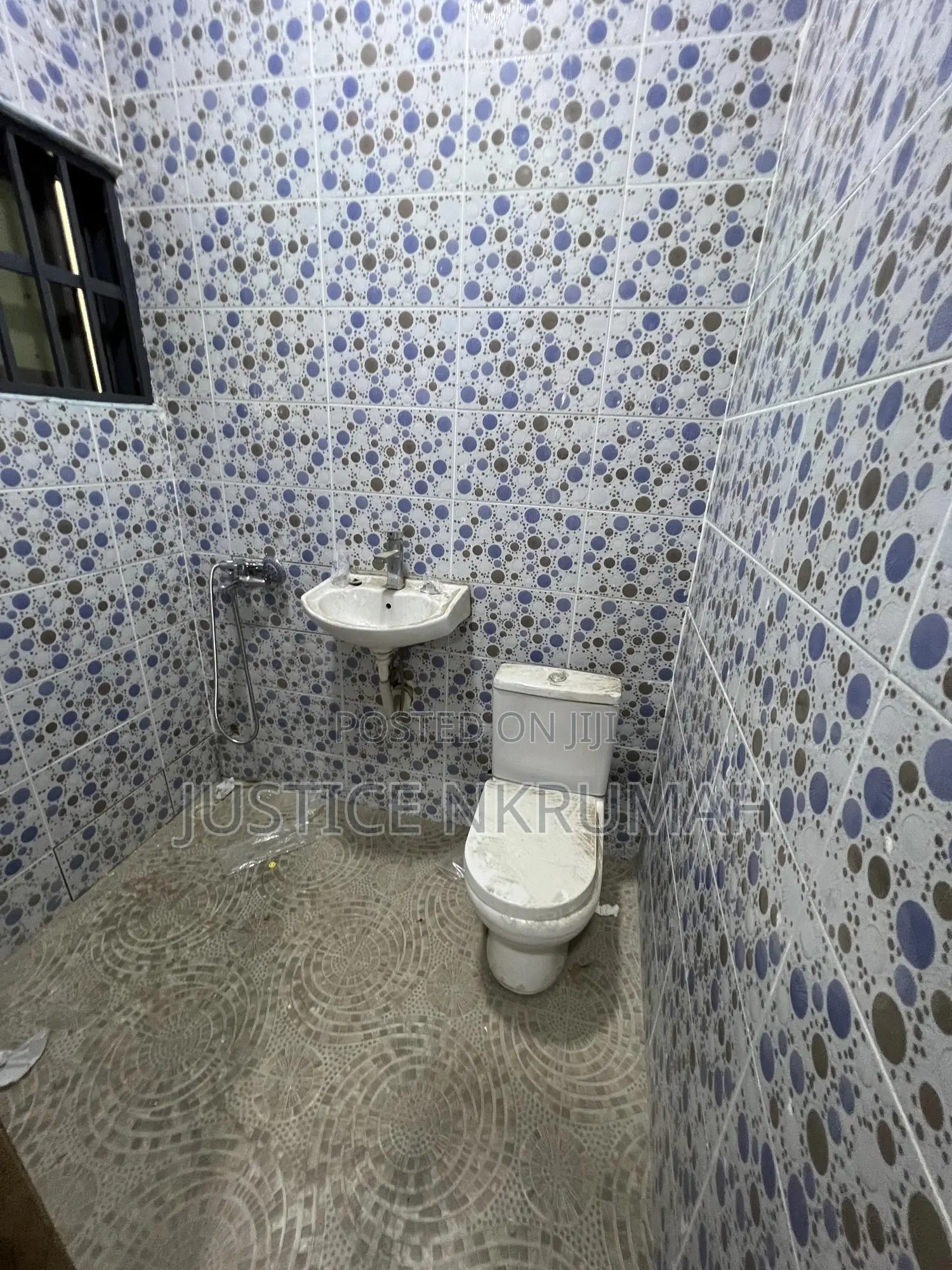 2bdrm Apartment in Mr Justice Estate, Dansoman for rent