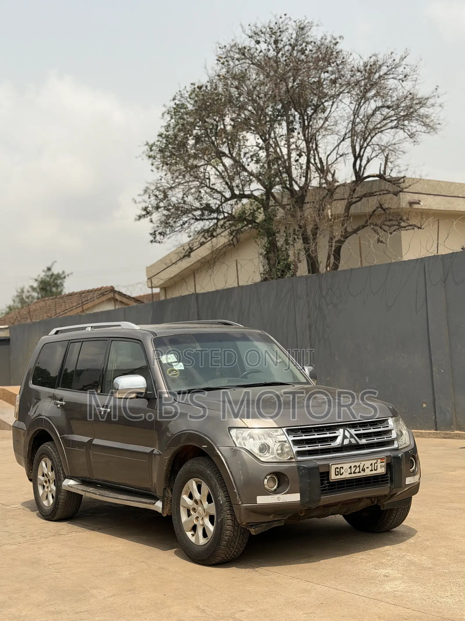 Mitsubishi Pajero 2010 Silver