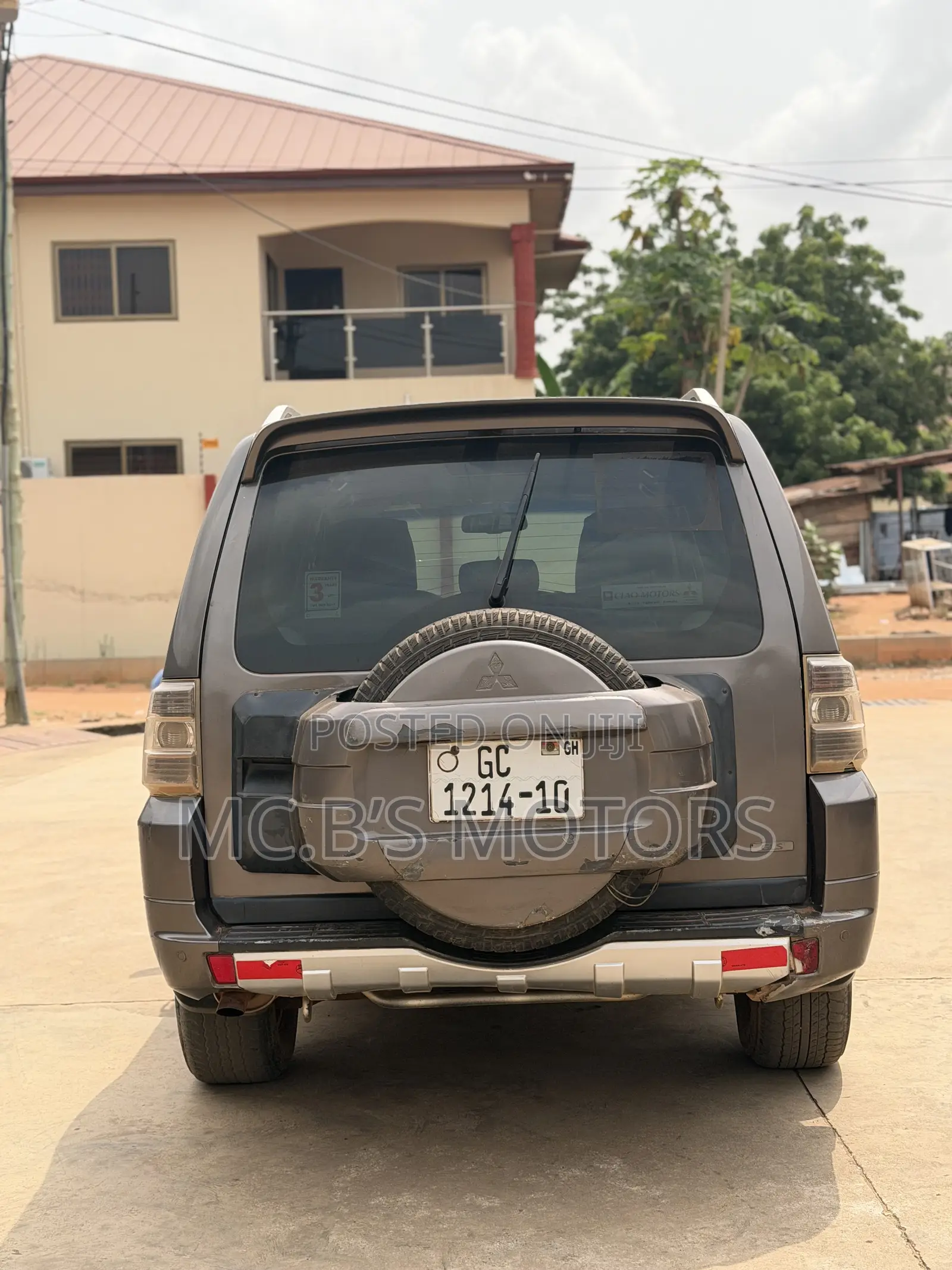 Mitsubishi Pajero 2010 Silver