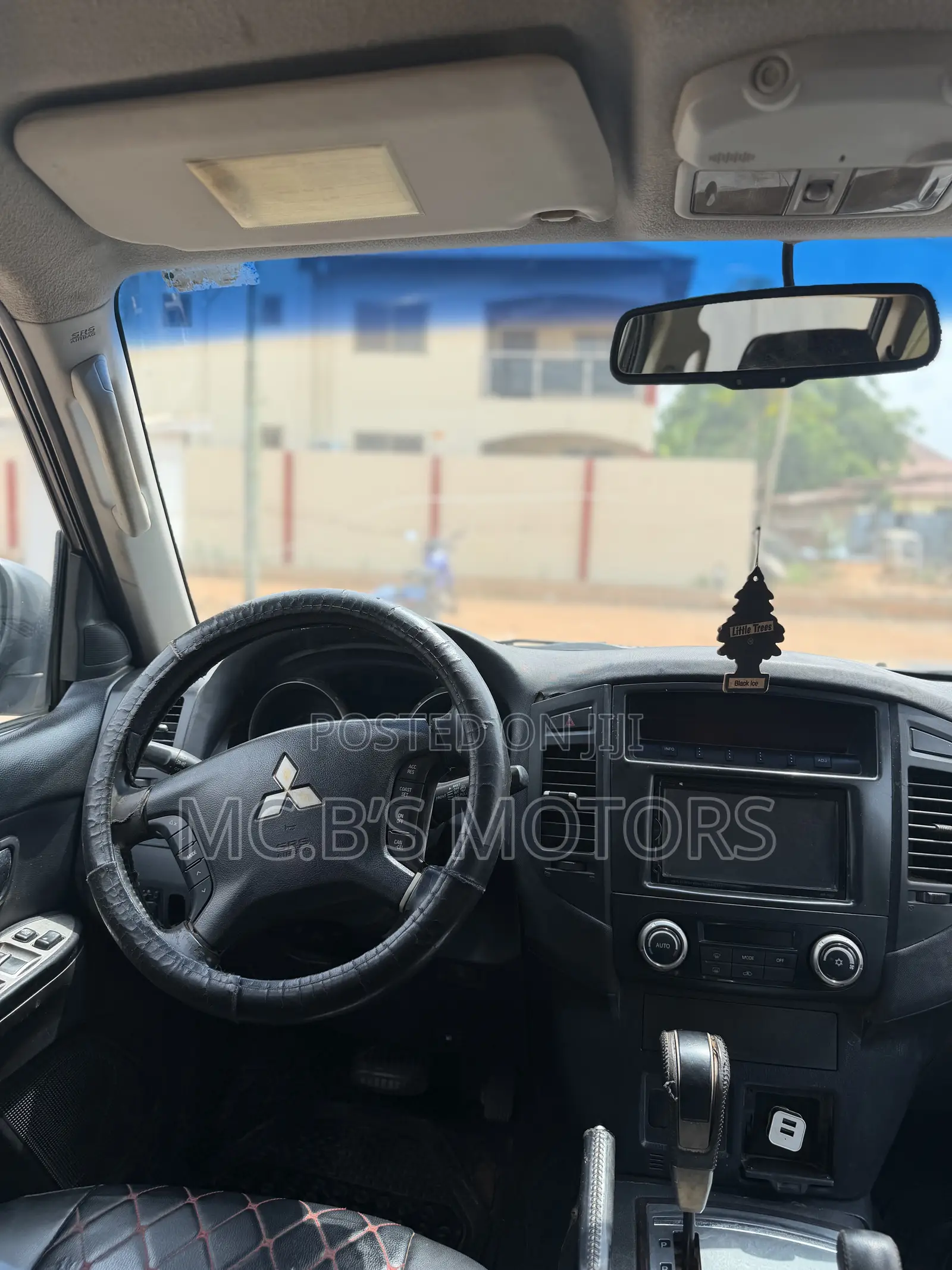 Mitsubishi Pajero 2010 Silver