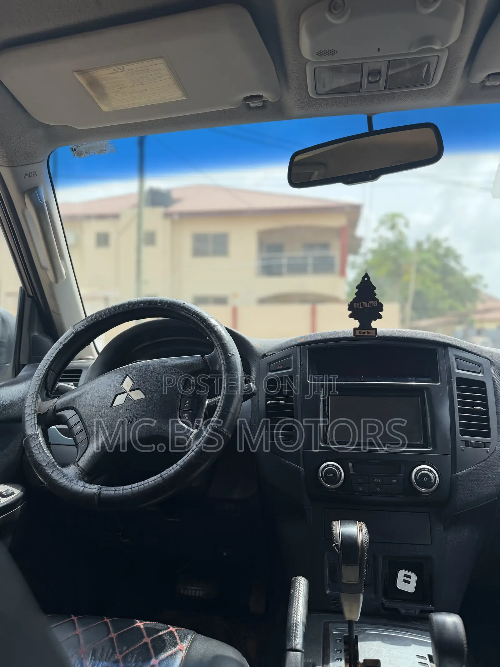 Mitsubishi Pajero 2010 Silver