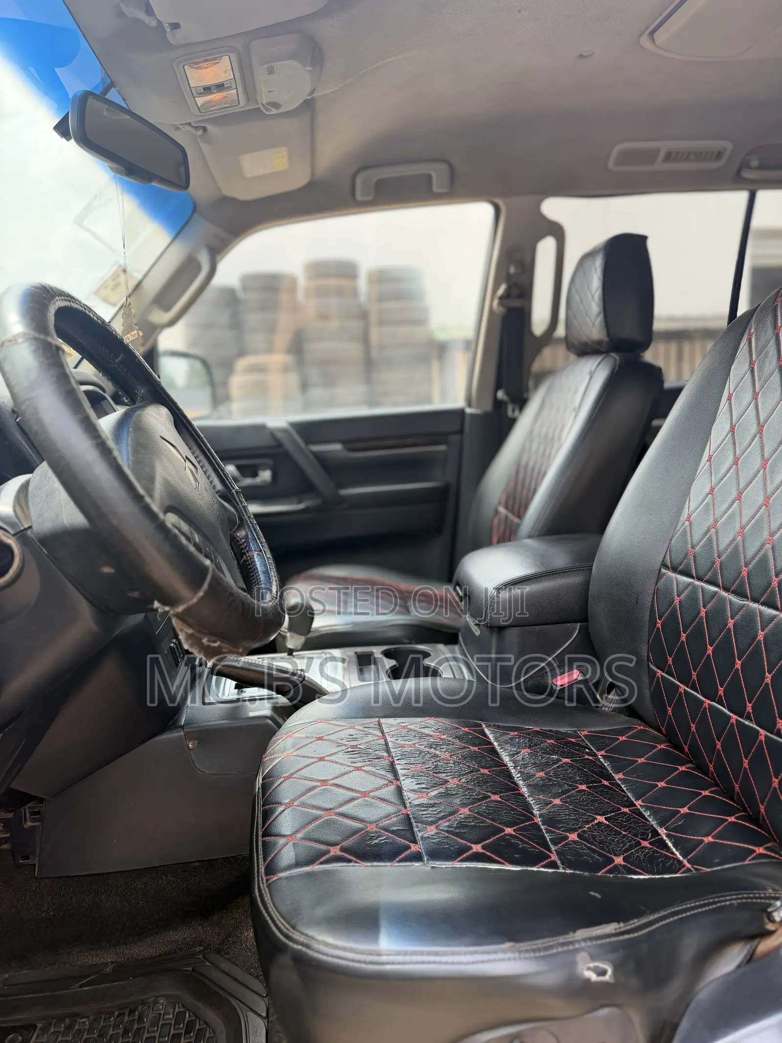 Mitsubishi Pajero 2010 Silver