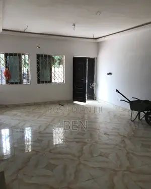 3bdrm House in Abelenkpe Taxi Rank, Methodist Church Area for rent