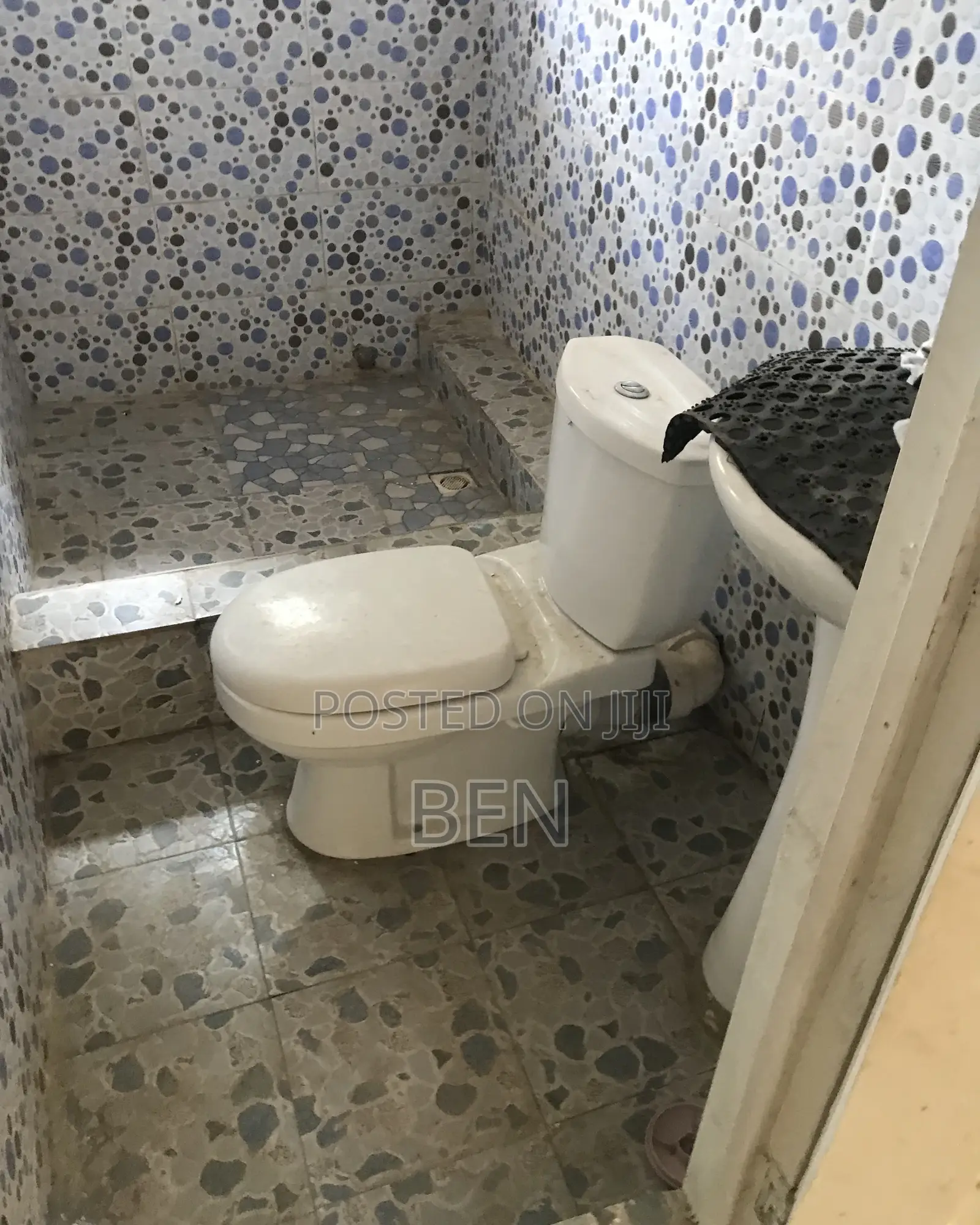 3bdrm House in Abelenkpe Taxi Rank, Methodist Church Area for rent