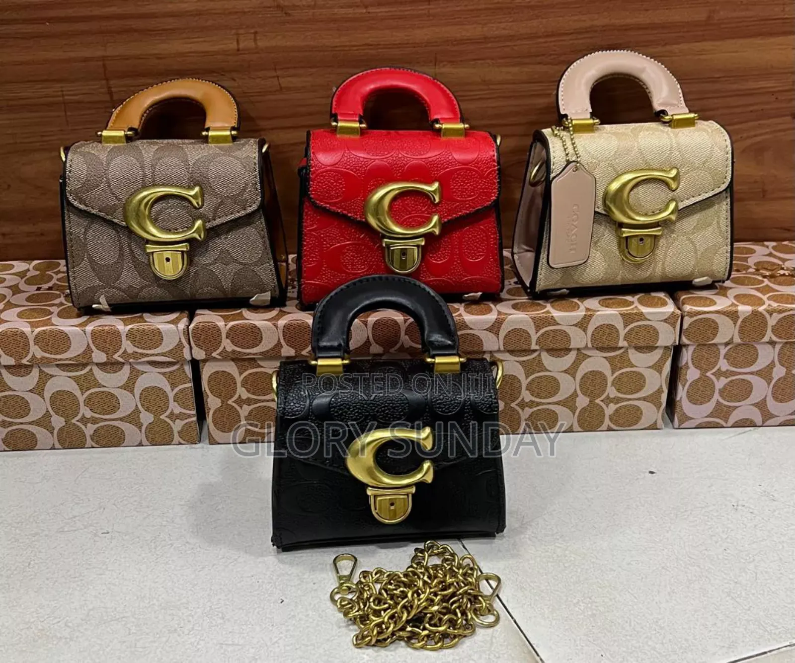 Simple and Classy Ladies Hand Bag.