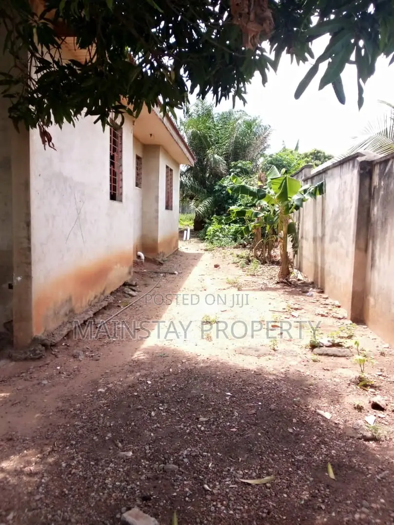 5bdrm House in Mainstay Estates, Taifa-Burkina for sale