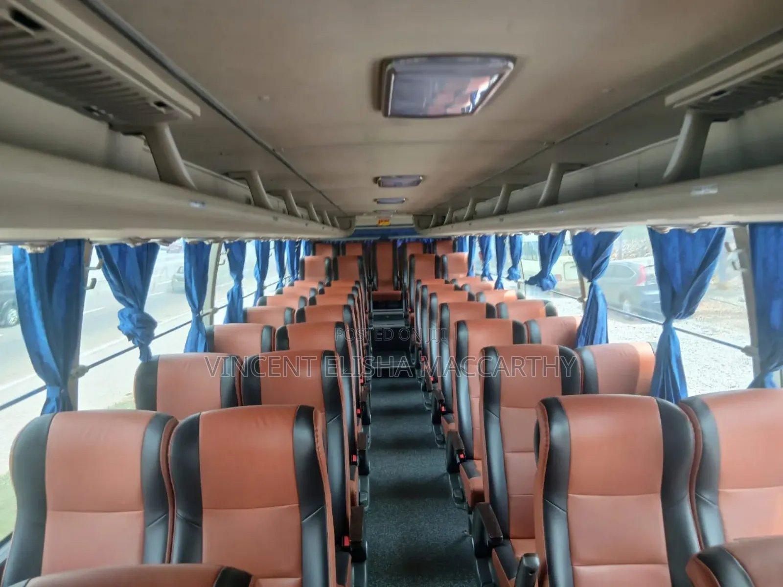 Kia Granbird 2018 Gold