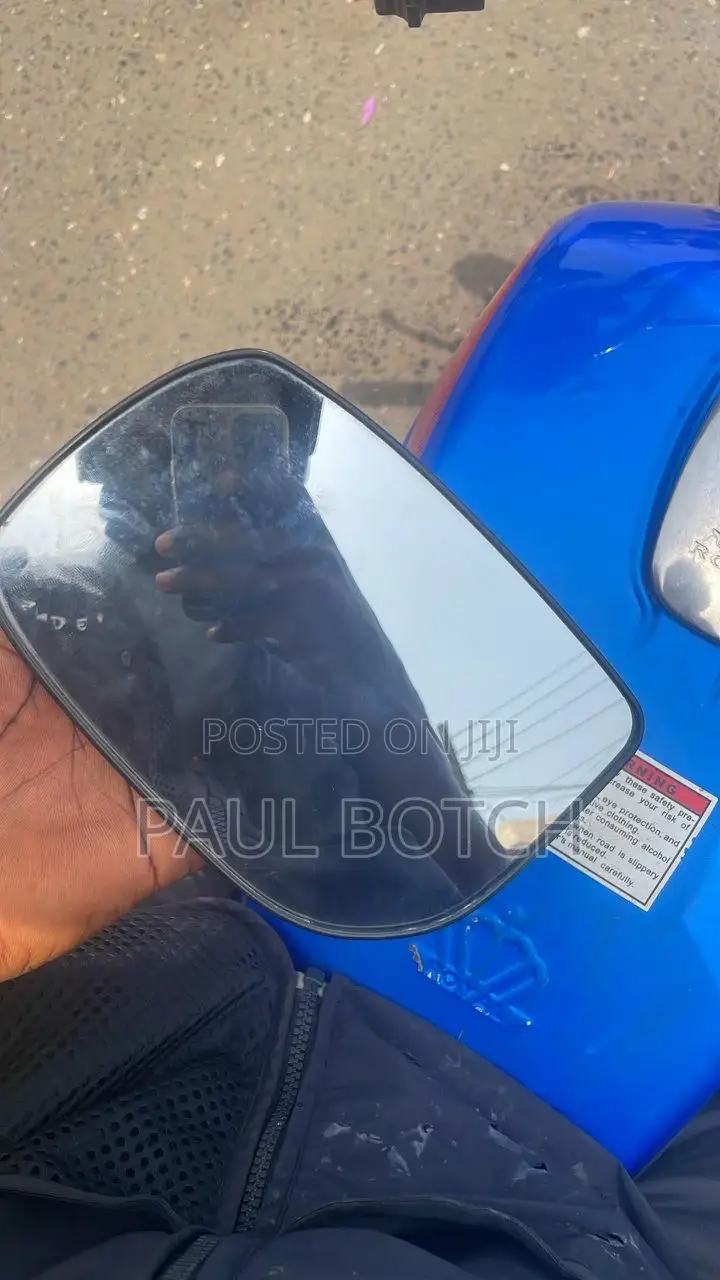 Toyota Vitz 2010 Mirror Glass