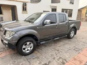 Nissan Navara 2012 Gray