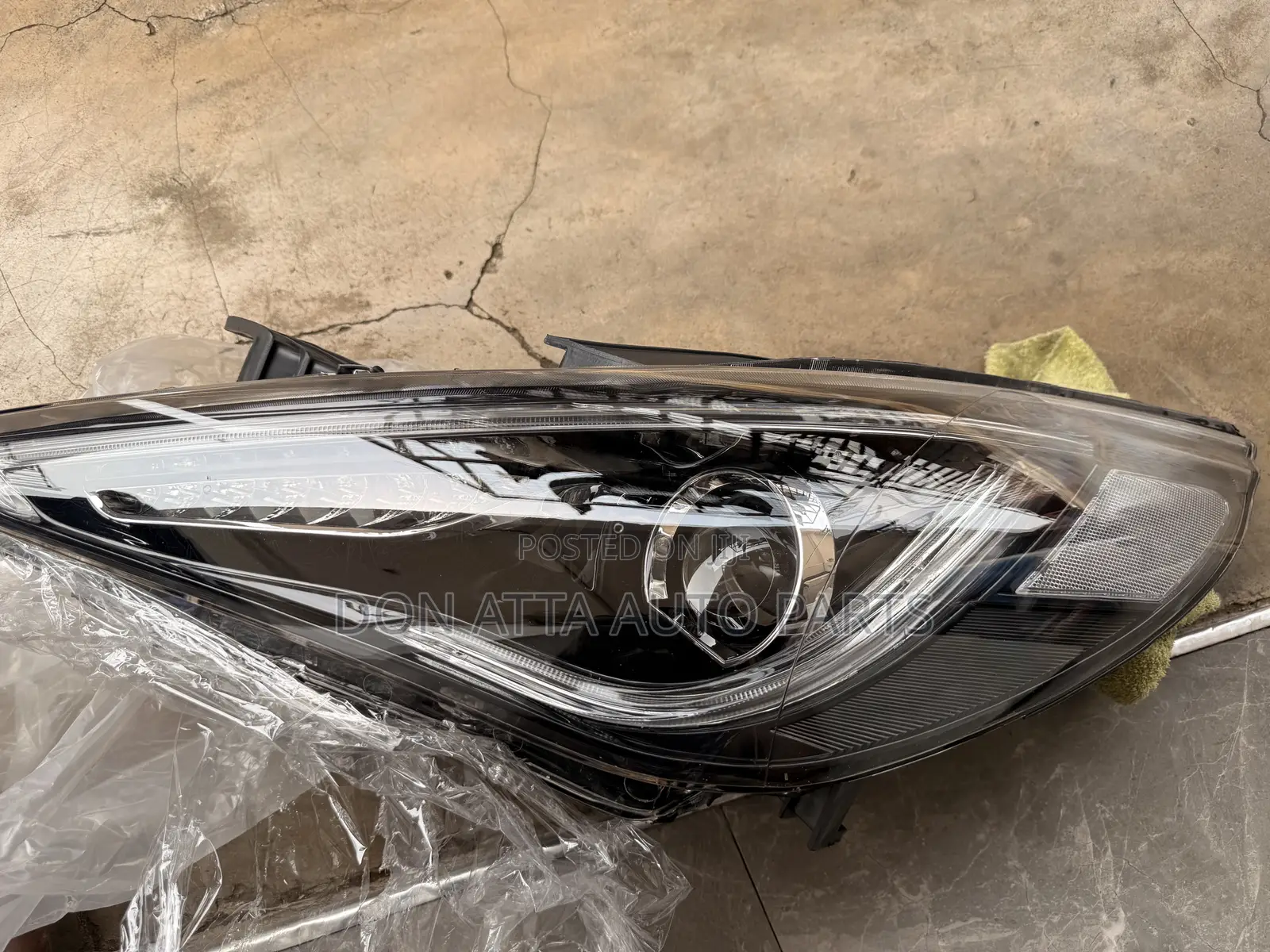 Hyundai Sonata 2011-2013 Spec Head Light