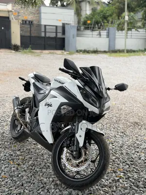 Motorcycle 2017 White