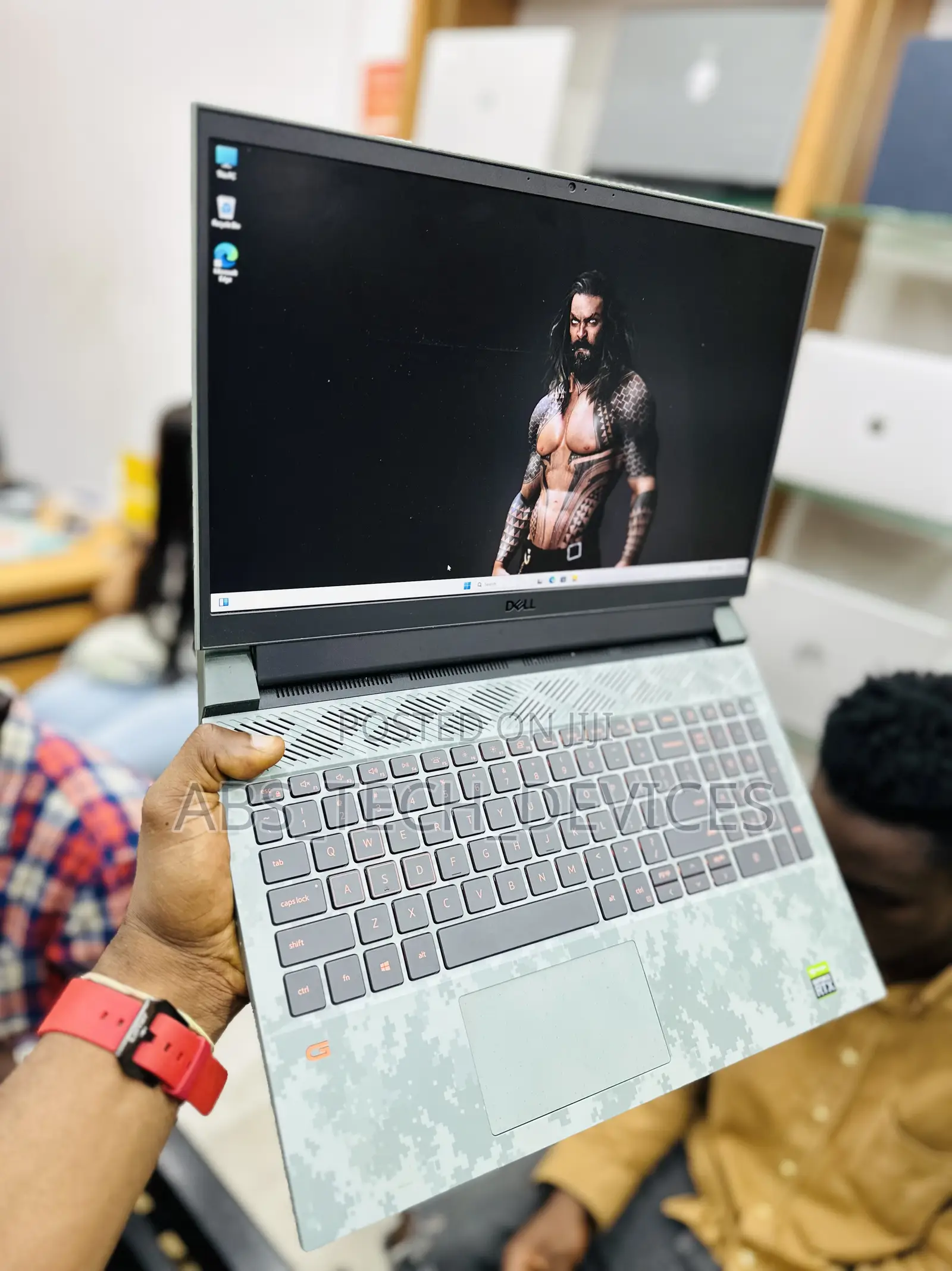 Laptop Dell G15 5511 16GB AMD Ryzen 7 SSD 512GB