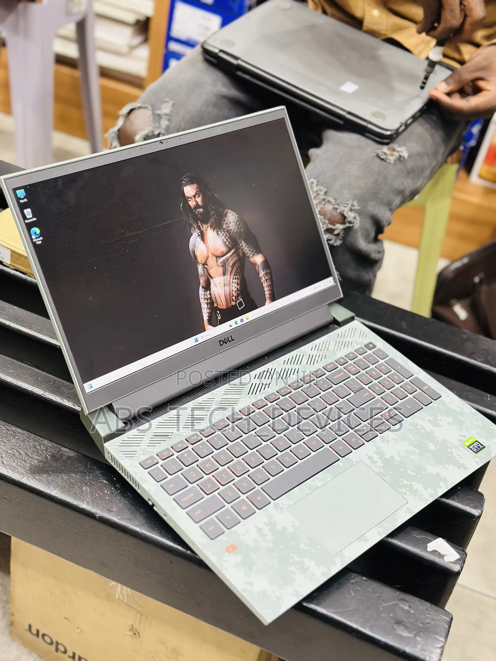 Laptop Dell G15 5511 16GB AMD Ryzen 7 SSD 512GB
