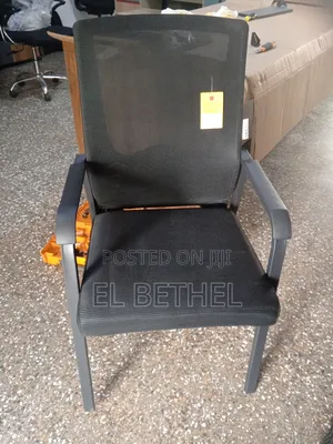 Chair With Horizontal Legs for Office