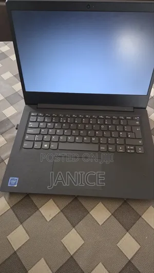 Laptop Lenovo Ideapad V14 IGL 4GB Intel Core 5 HDD 1T