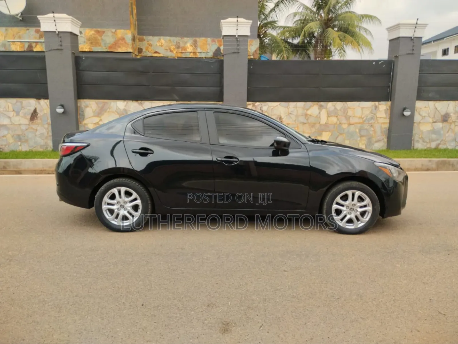 Toyota Yaris iA 1.5 FWD 2018 Black