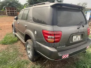 Toyota Sequoia 2003 Gray