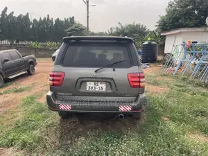 Toyota Sequoia 2003 Gray
