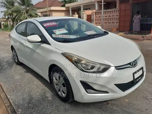 Hyundai Elantra SE Sedan FWD (1.8L 4cyl 6A) 2016 White