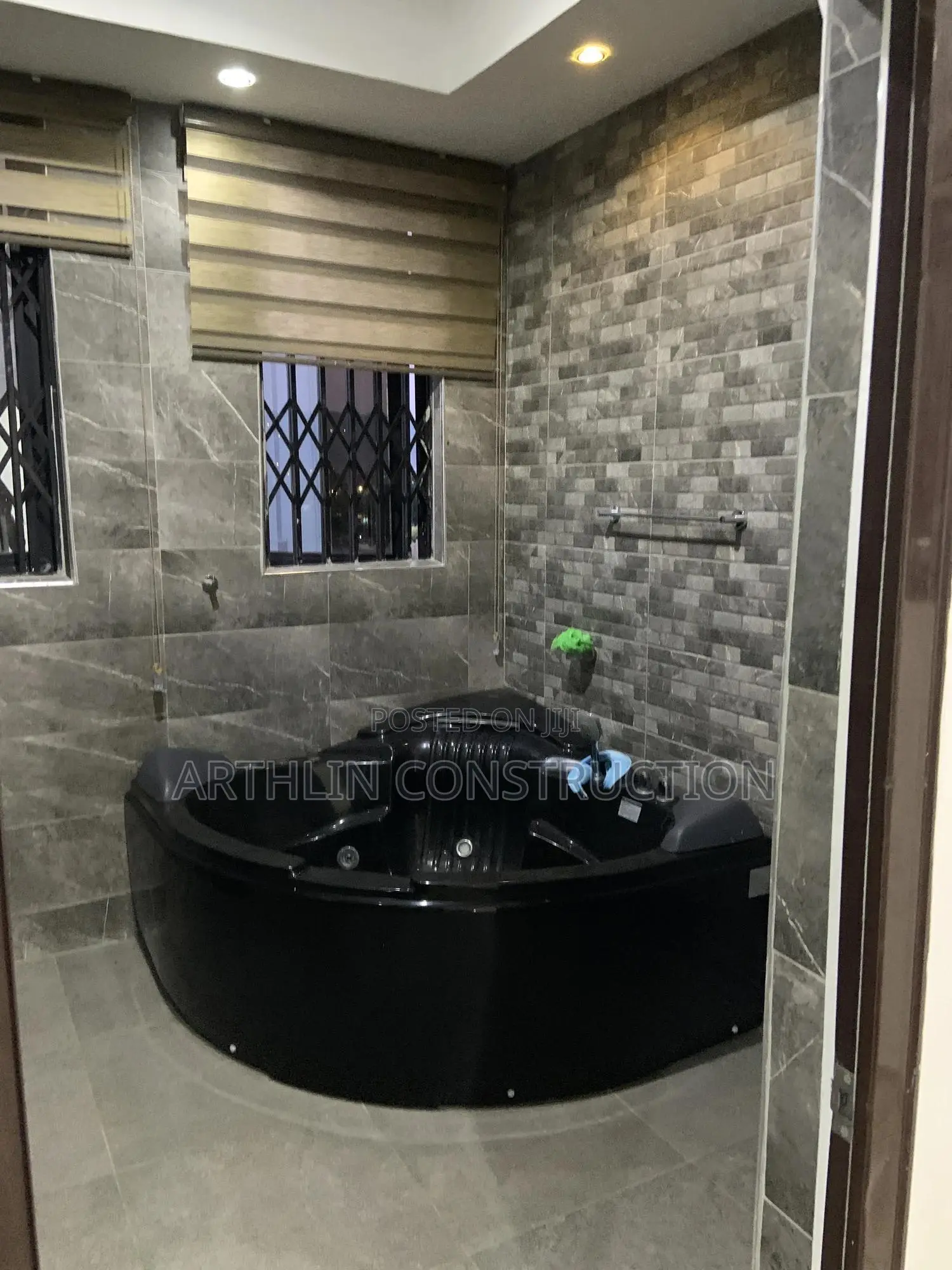 Furnished 5bdrm Mansion in Oyarifa Mall Area for sale