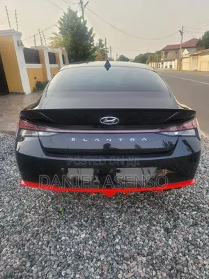 Hyundai Elantra 2022 Black