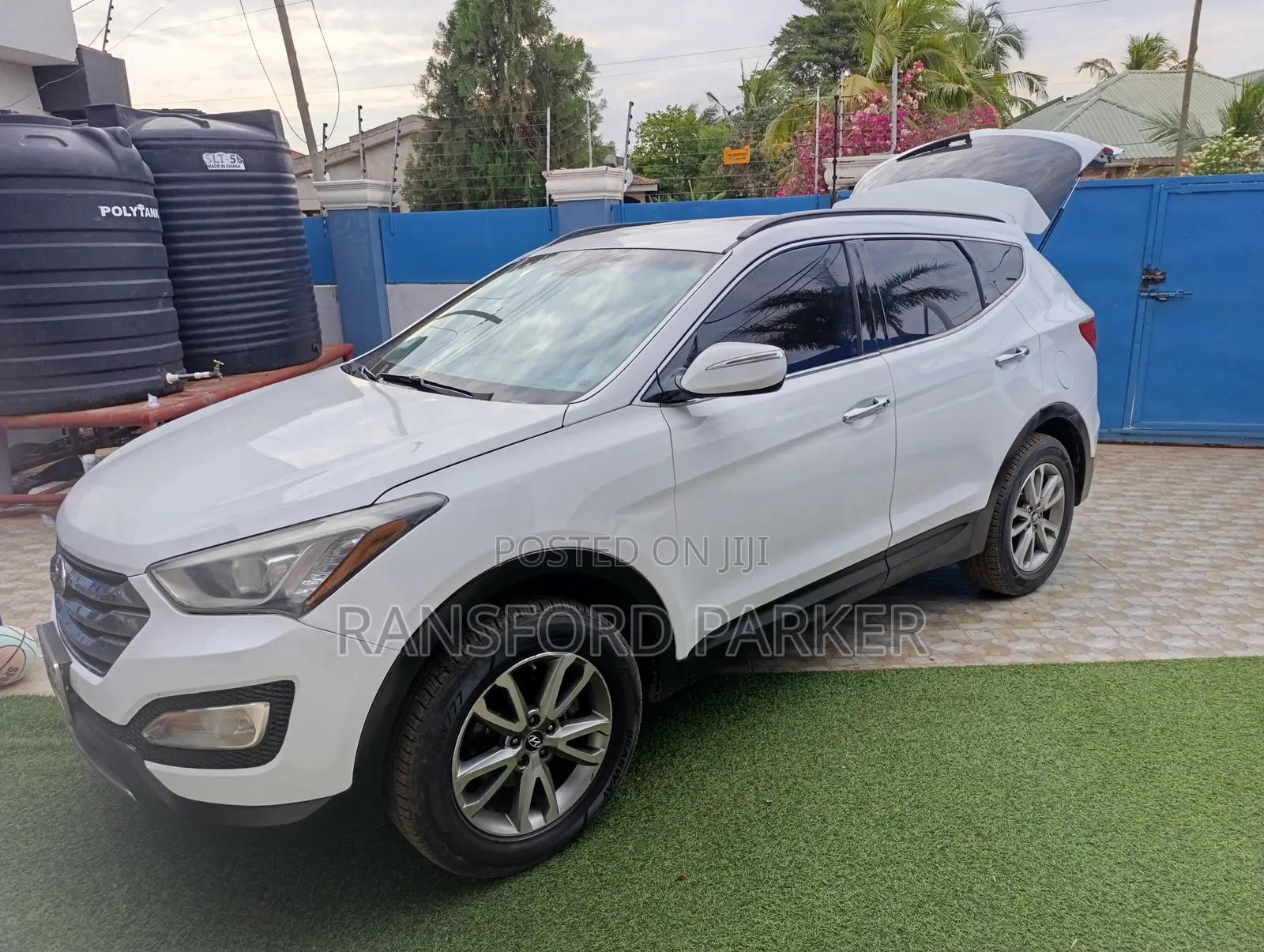 Hyundai Santa Fe 2014 White