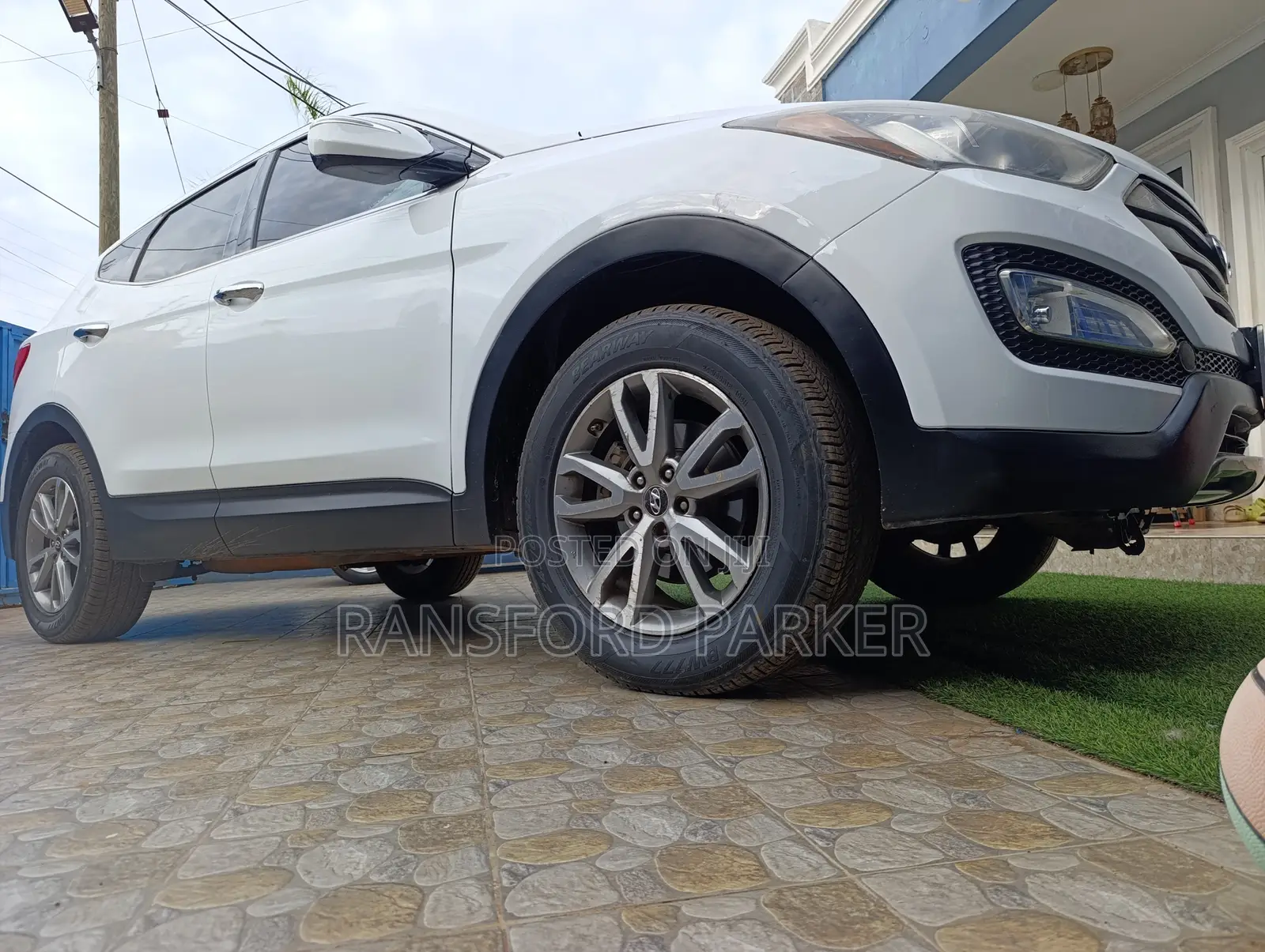 Hyundai Santa Fe 2014 White