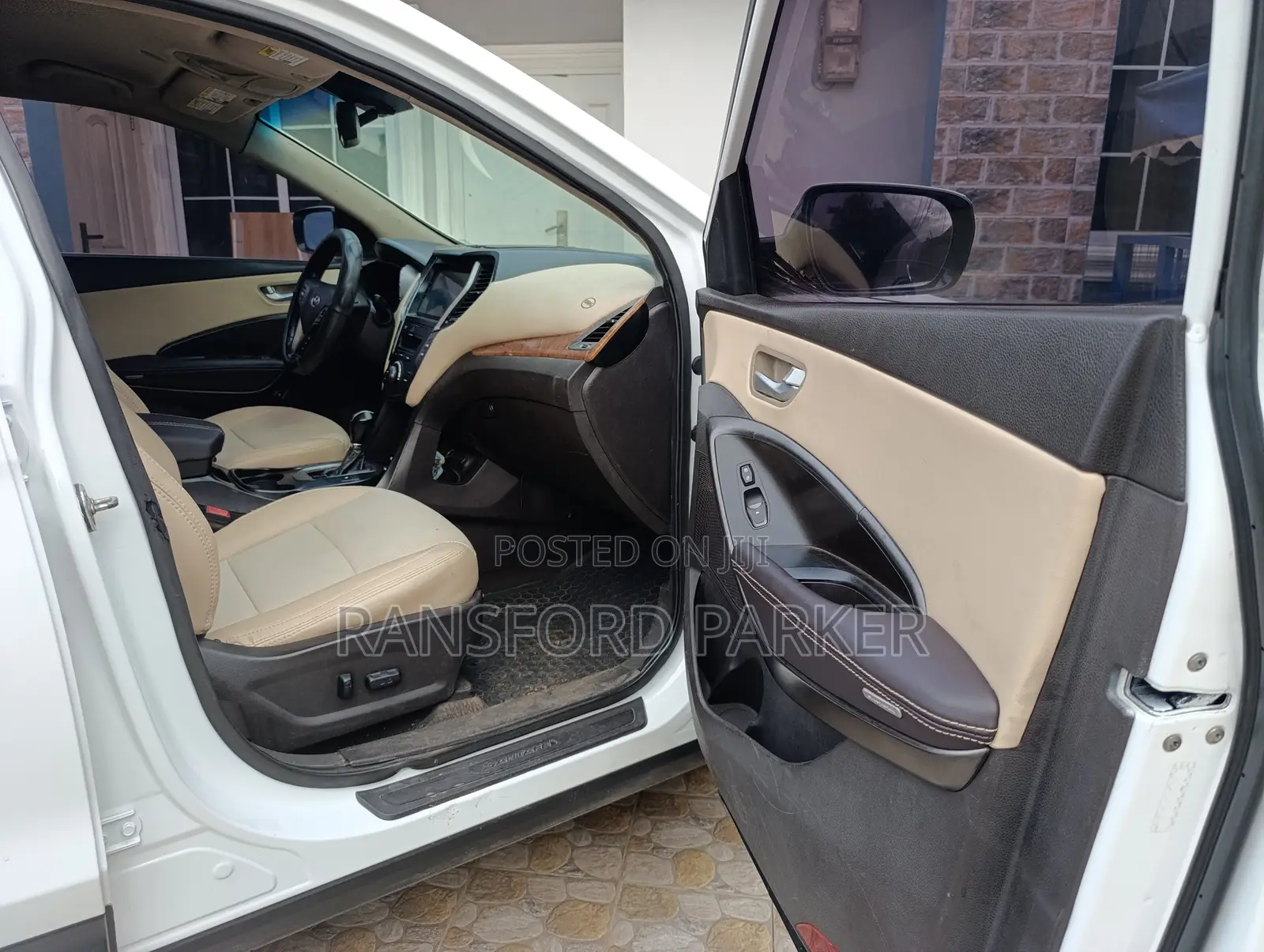 Hyundai Santa Fe 2014 White